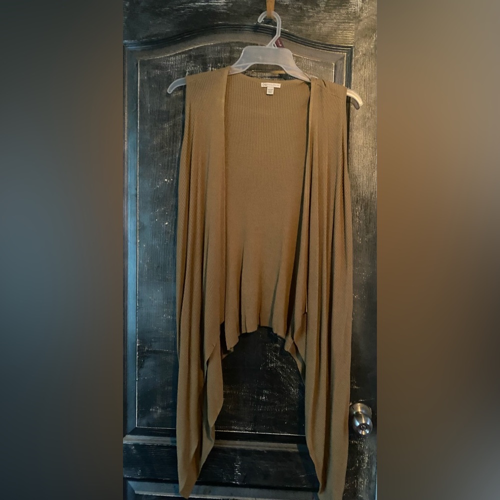 Sleeveless Olive Green Shall